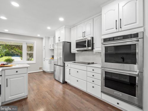 11839 Enid Dr, Rockville MD 20854-3454 exterior