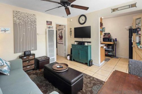 2025 Garnet Ave, San Diego CA 92109-3525 exterior