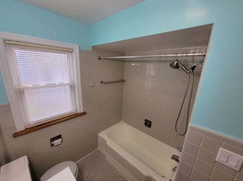 2817 97th St, Chicago IL  60617-5054 exterior