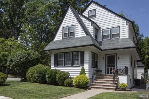 432 Palmer Ave, Teaneck, NJ 07666-3222