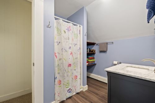 47 Penacook St, Concord NH 03301-3105 exterior