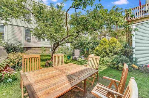 82 Highwood Ter, Union City, NJ 07086-6824