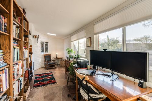 4150 La Cadena, Tucson AZ 85718-6148 exterior