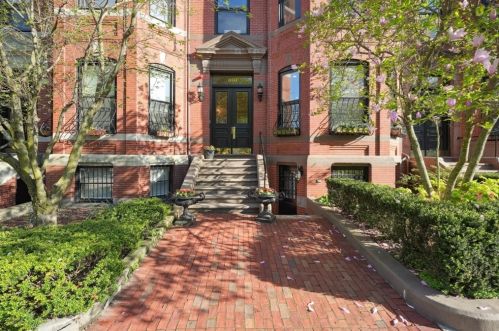 340 Commonwealth Ave, Boston MA exterior