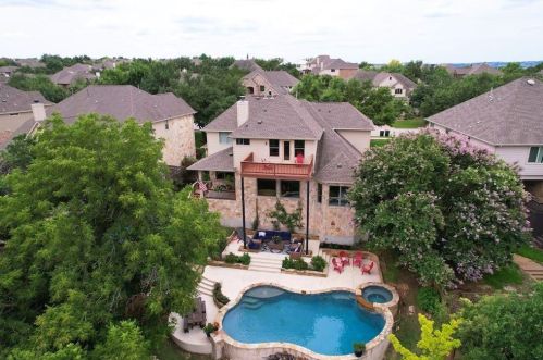 12804 Capella Trl, Austin TX 78732-1934 exterior