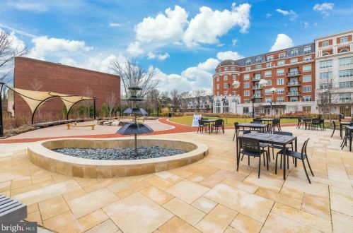 6900 Fleetwood Rd, Mc Lean VA  22101 exterior