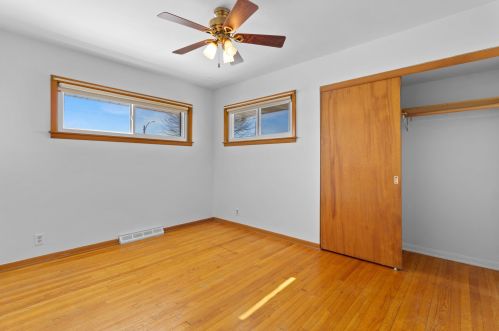 5300 Plainfield Ave, Milwaukee WI 53207-5048 exterior