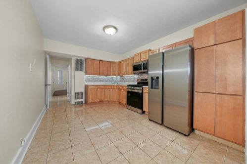 2943 Fairfield Ave, Chicago IL 60625-2719 exterior