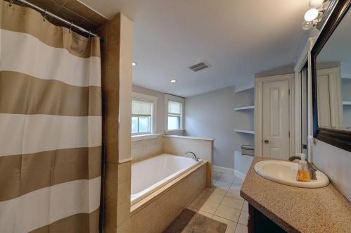 101 Whitford Ave, Providence RI  02908-3437 exterior