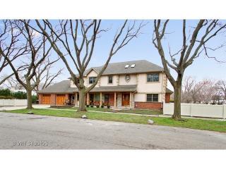 7080 Mobile Ave, Chicago IL  60646-1030 exterior