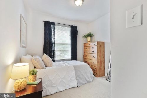 339 Beaghan Dr, Glen Burnie MD 21060-8226 exterior