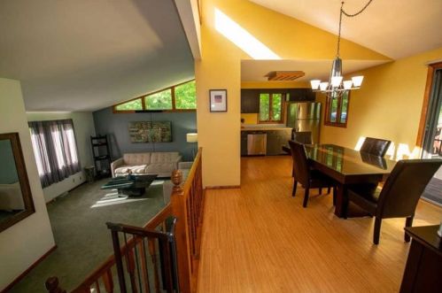 231 Hillendale Rd, Pittsburgh PA 15237-1803 exterior