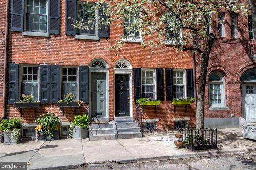 312 Juniper St, Philadelphia PA 19107-5818 exterior