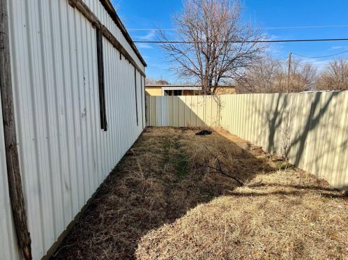 1107 Remington St, Graham TX 76450-2721 exterior