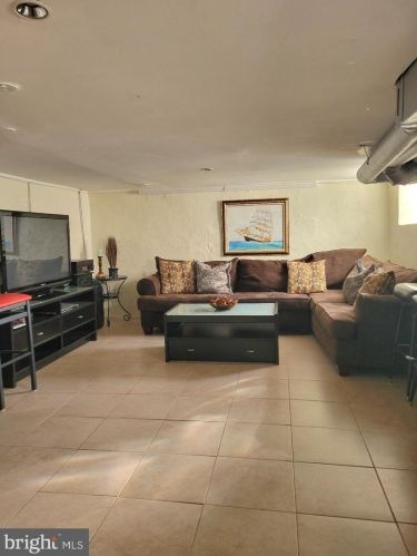 531 Benner St, Philadelphia PA 19149-3214 exterior