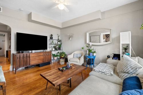 464 Artesian Ave, Chicago IL 60629-1210 exterior