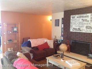 1822 10th Ave, Seattle WA  98119-2982 exterior