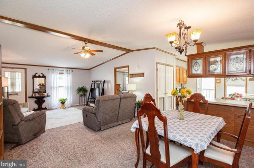 518 Pheasant Rdg Cir, Lancaster PA exterior