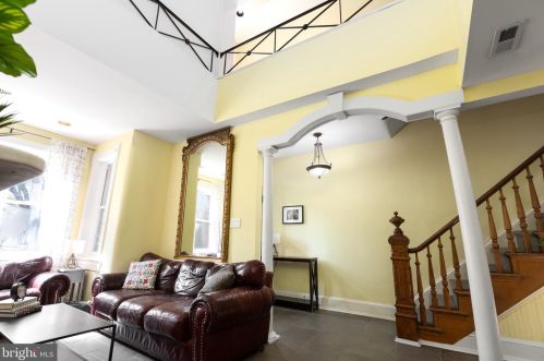 203 3 St, Washington DC 20003-1903 exterior