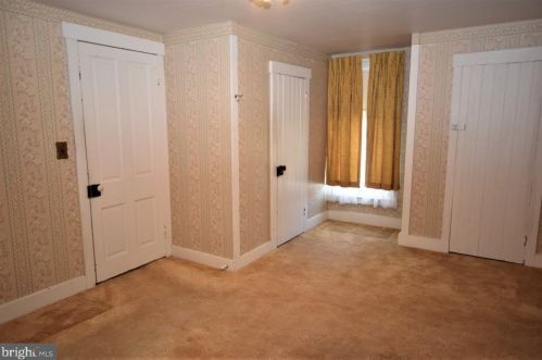 795 Abbottstown Pike, Hanover PA 17331-8235 exterior