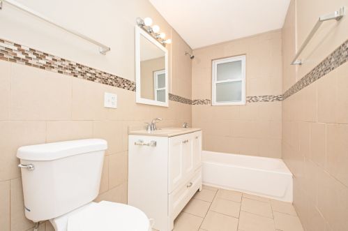 1936 13 Ave, Broadview IL 60155-3176 exterior