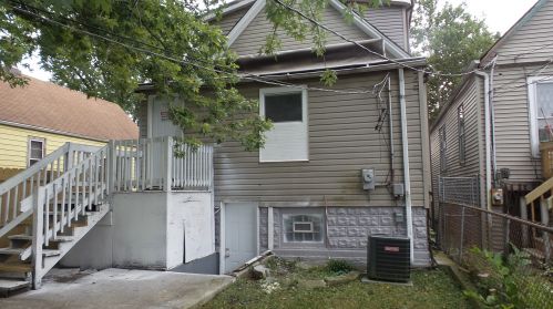 2048 70 Pl, Chicago IL 60637-4642 exterior