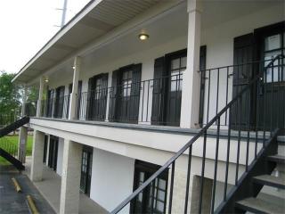 105 5th St, Laplace, LA 70068-4531