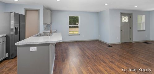 423 Superior St, Wayland MI  49348-1145 exterior