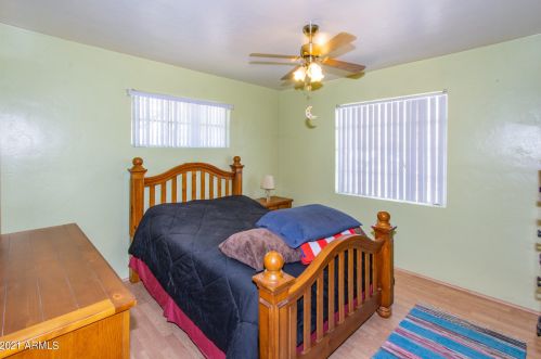 2201 Fairmount Ave, Phoenix AZ 85015-5223 exterior