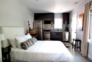 5910 Fountain Ave, Los Angeles CA  90028-8406 exterior