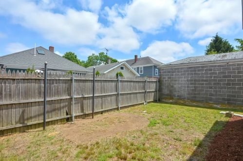 61 Capitol View Ave, Providence RI  02908-1008 exterior