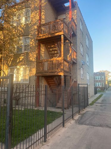 7846 Winchester Ave, Chicago IL 60620-5308 exterior
