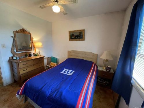 1065 Dolsontown Rd, Middletown NY 10940-4749 exterior