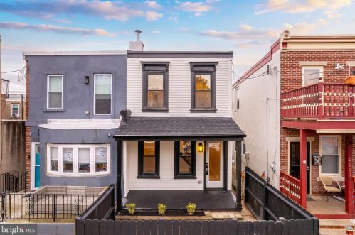 2233 Cedar St, Philadelphia PA  19125-2909 exterior