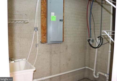 204 Walnut St, Hanover PA 17331-2534 exterior