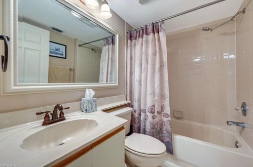 110 Bennington Dr, Naples FL 34104-8317 exterior