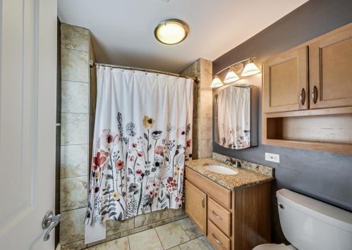 9300 Hamilton Ave, Chicago IL 60643-6311 exterior