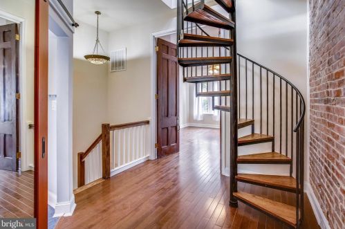 309 K St, Washington DC  20003-3452 exterior