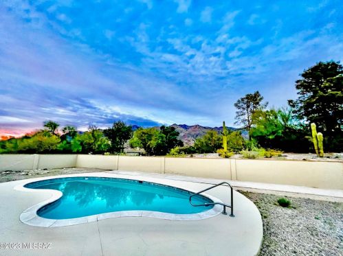 5862 Camino Arenosa, Tucson AZ  85718-4650 exterior