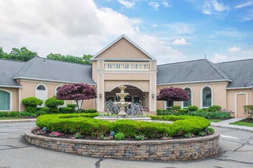 309 Cleveland Ln, Rockaway NJ  07866-5802 exterior