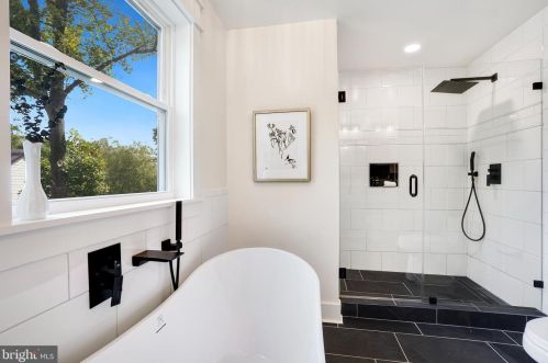 102 Ritchie Ave, Silver Spring MD  20910-5112 exterior