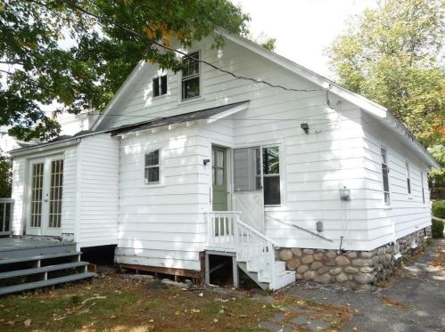 22 Carlisle St, Worcester, MA 01602-3324