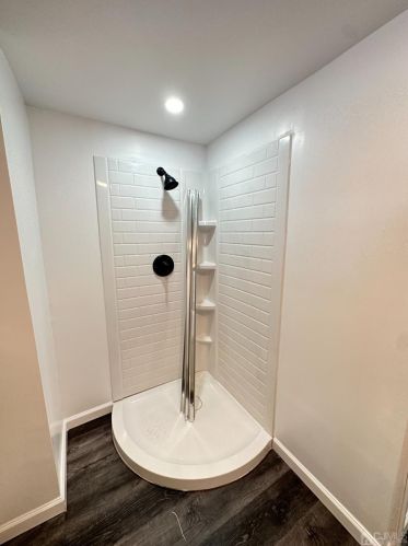 11 Coke Ave, Avenel NJ 07001-1900 exterior