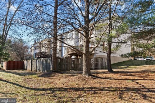 7449 Duddington Dr, Alexandria VA 22315-3849 exterior