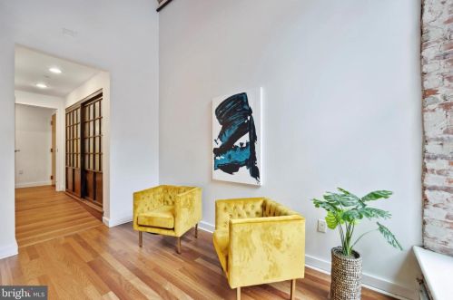 105 12th St, Philadelphia PA  19107-4809 exterior