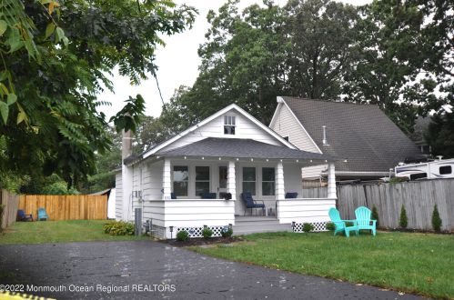 830 Old Farm Rd, Point Pleasant Beach NJ  08742-4048 exterior