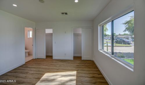 4043 44th Pl, Phoenix AZ  85018-5401 exterior