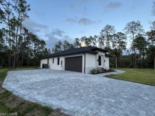 3367 10 Ave, Naples FL 34117-4984 exterior