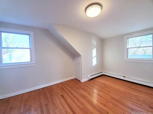 26 Lenox Ave, Norwalk CT 06854-4024 exterior