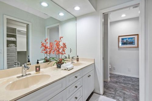 28 Cypress Vw Dr, Naples FL 34113-8086 exterior